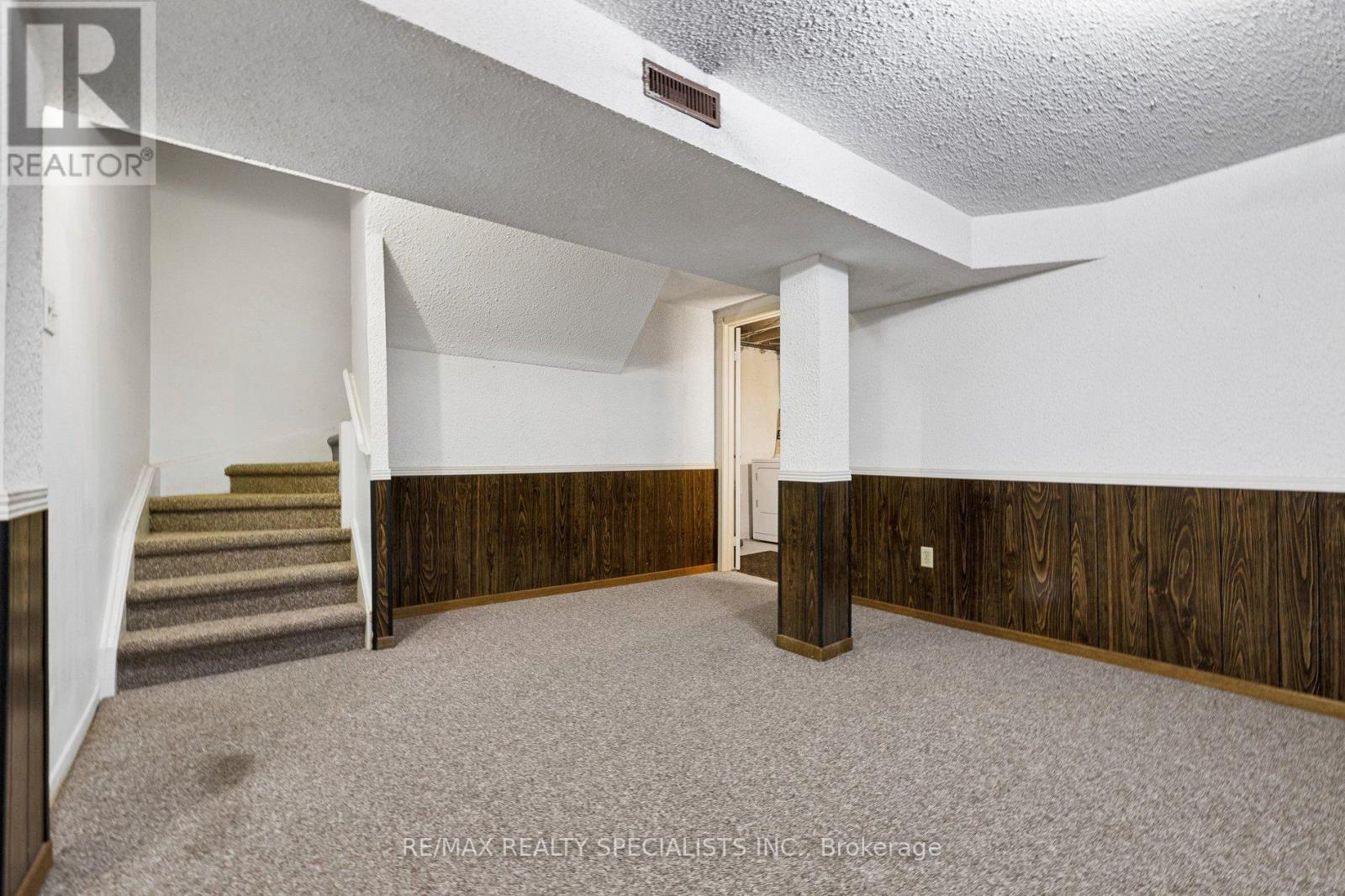 #72 580 EYER DRIVE - 27