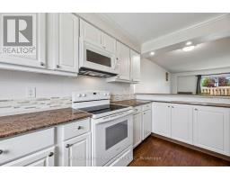 72 - 580 Eyer Drive, Pickering, ON L1W3B7 Photo 10