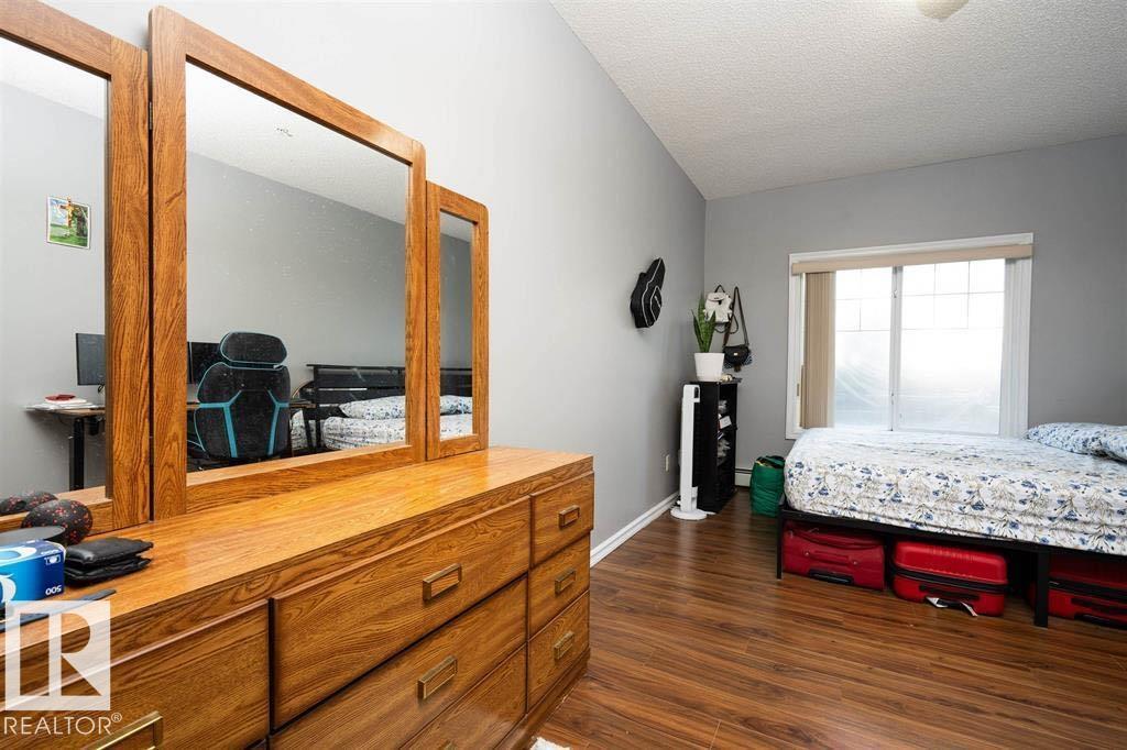 #117 226 Macewan SW SW - 32