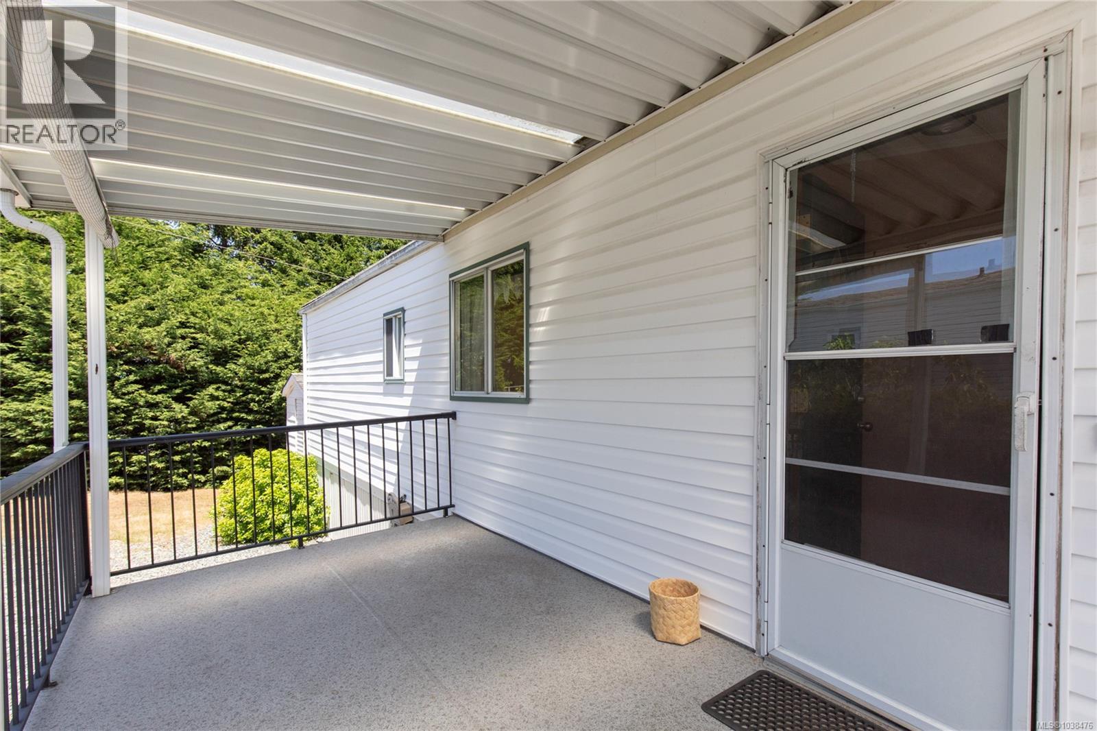 130 6325 Metral Drive - photo 2