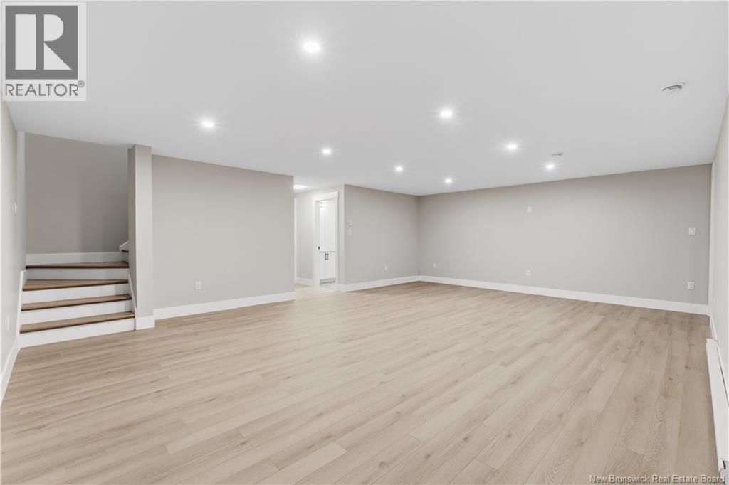28 Violet Street - 25
