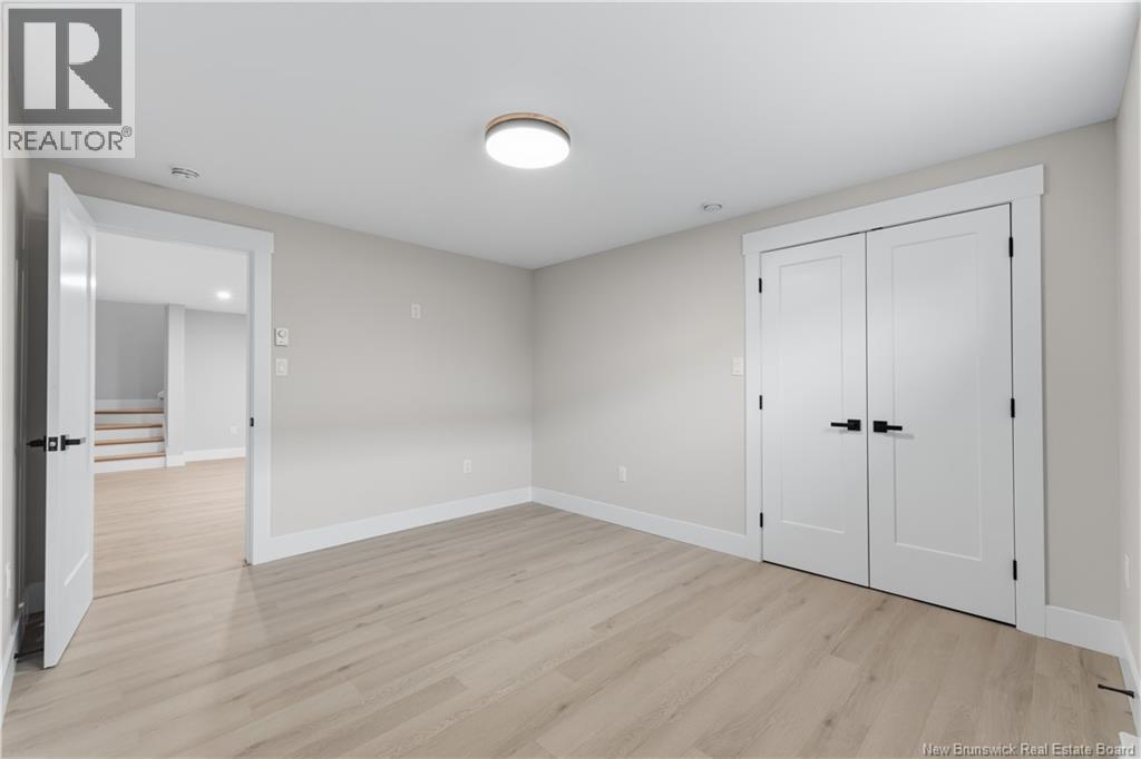 28 Violet Street - 29