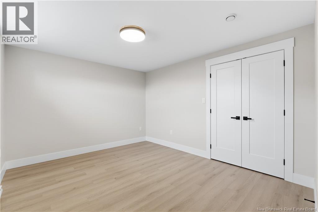 28 Violet Street - 31