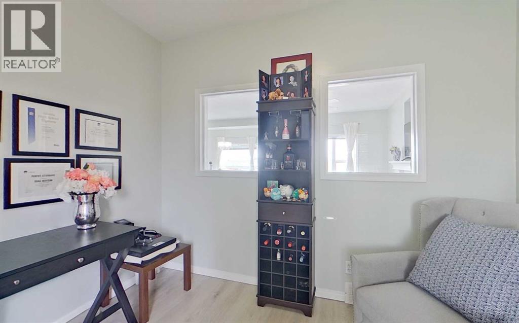 118 Saddletree Close NE - 11