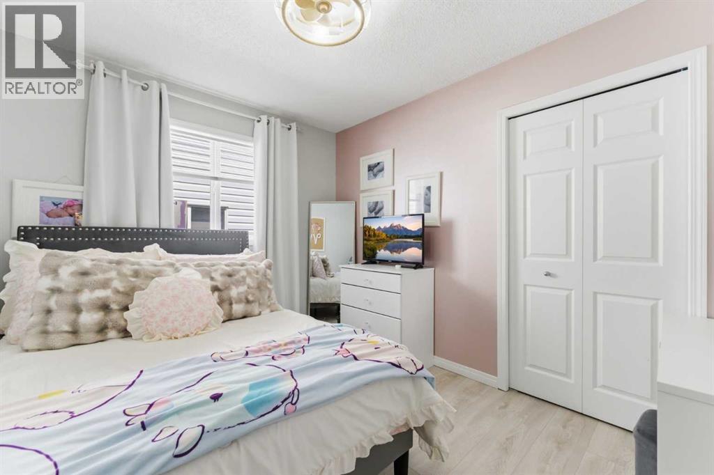 118 Saddletree Close NE - 18