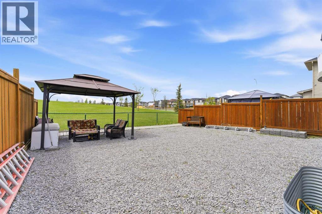 118 Saddletree Close NE - 20