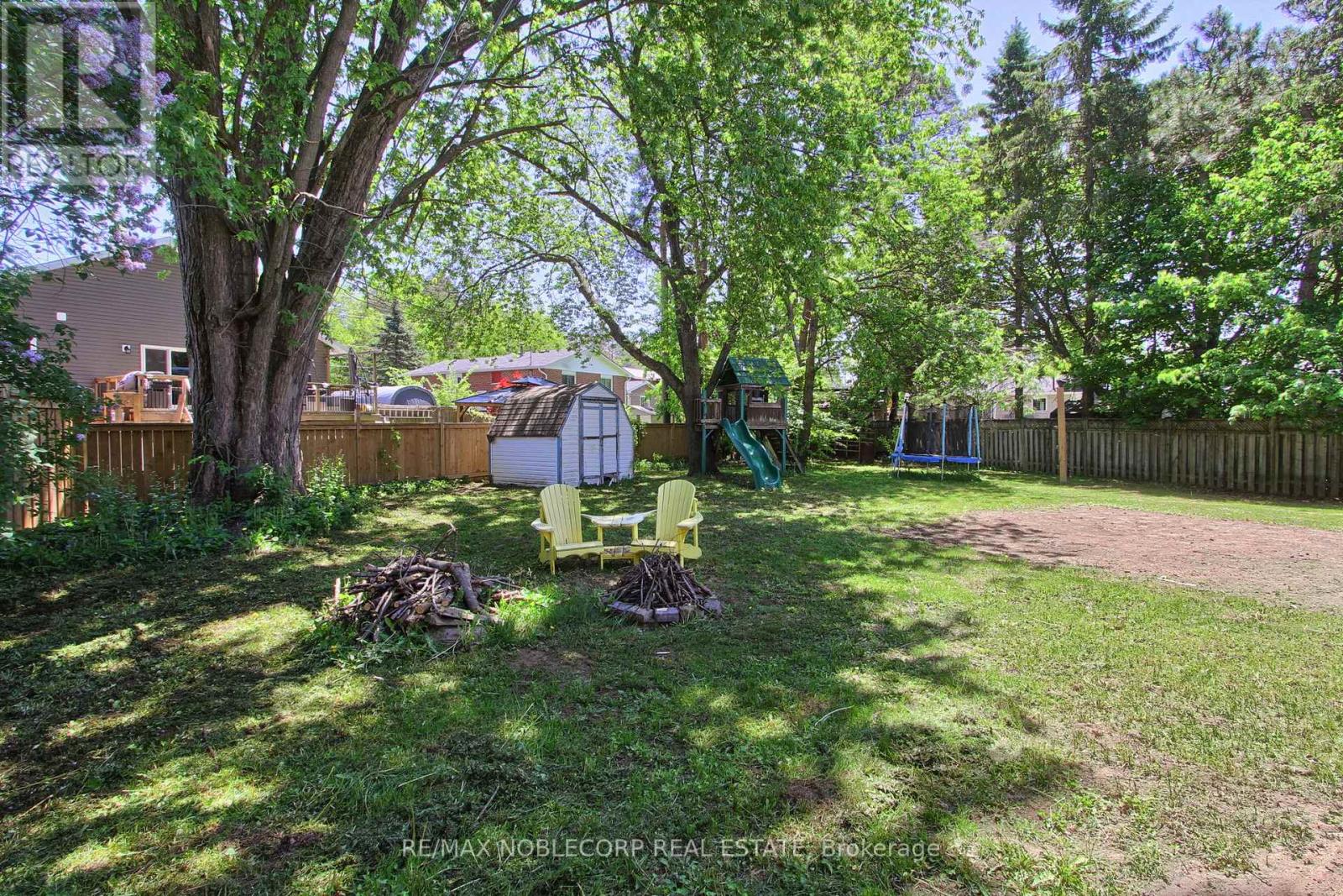 17 LARKDALE CRESCENT - 40
