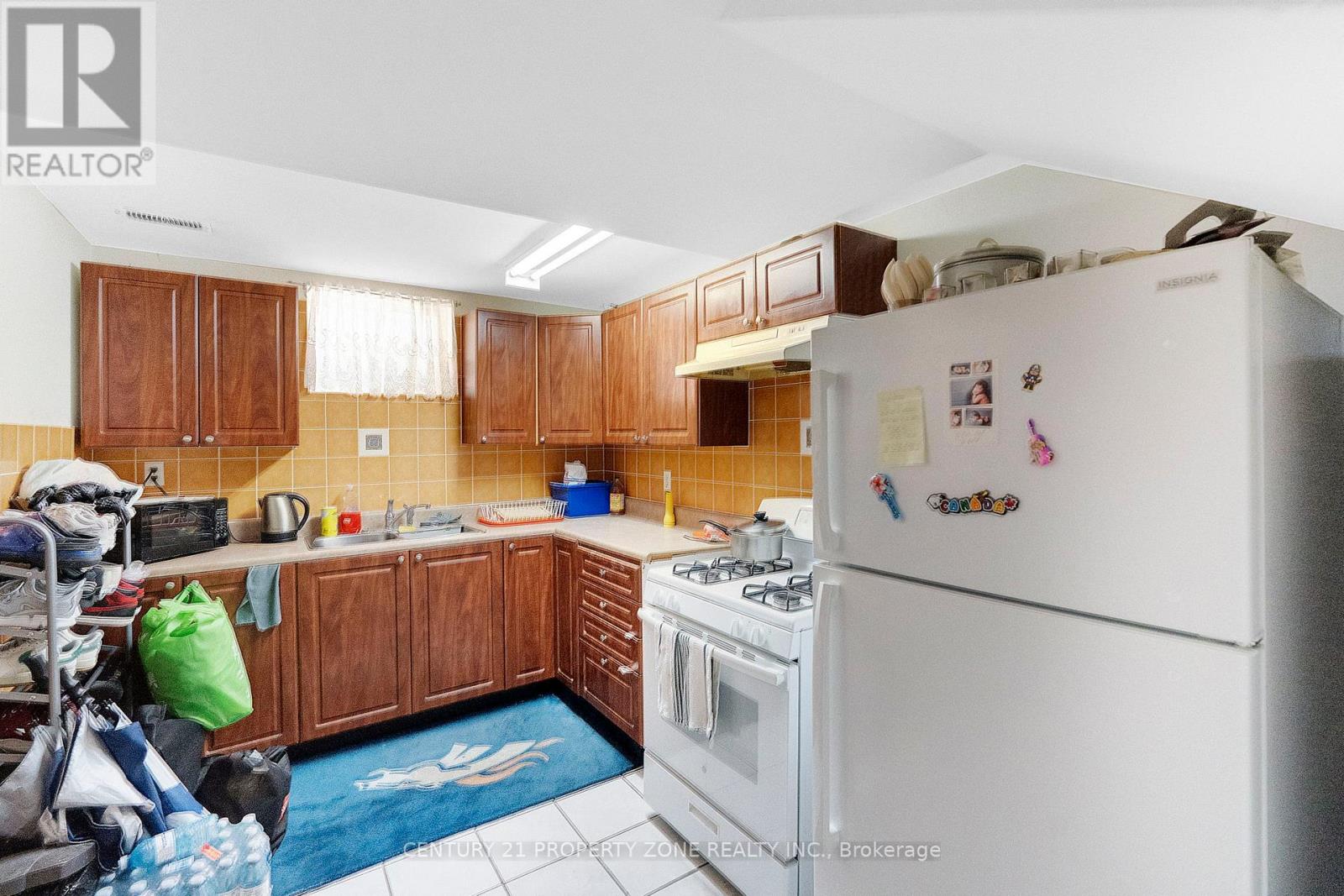24 SIGNET WAY - 28