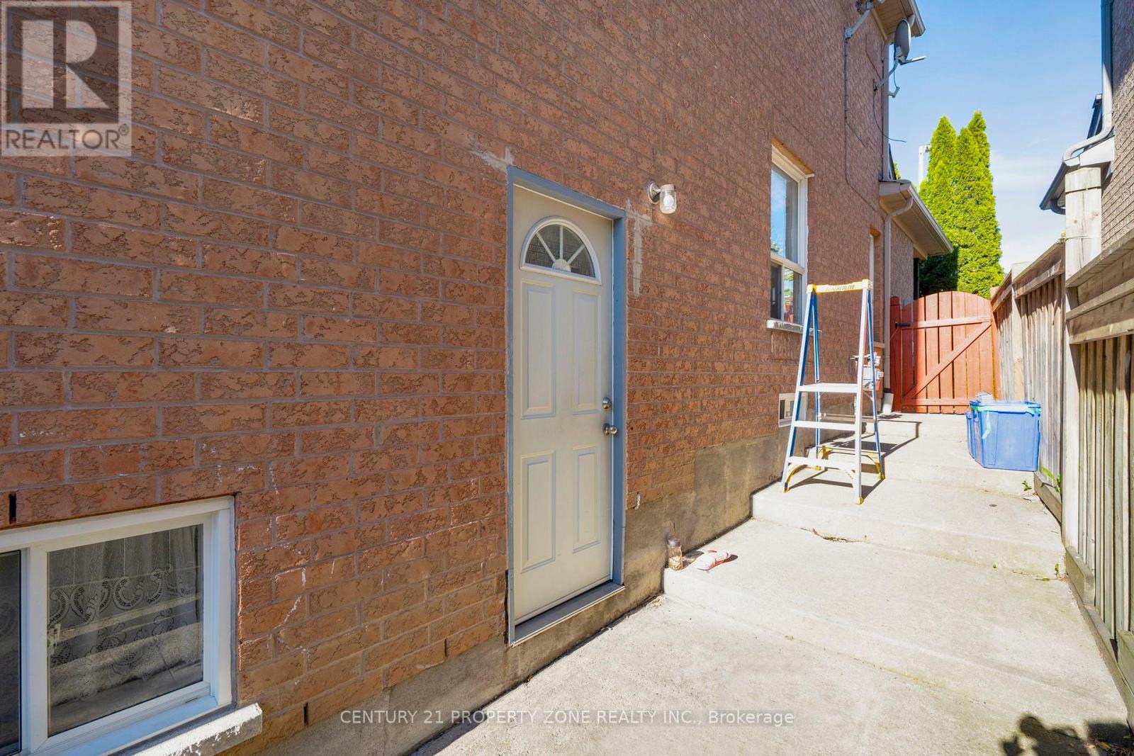 24 SIGNET WAY - 29