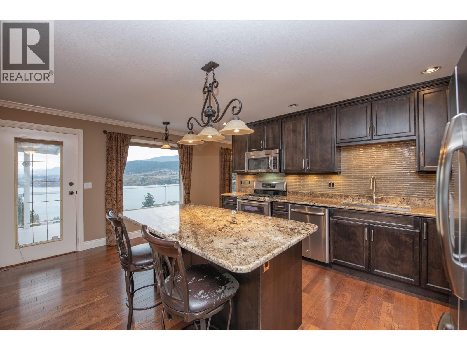 7903 Lakeview Drive - 6