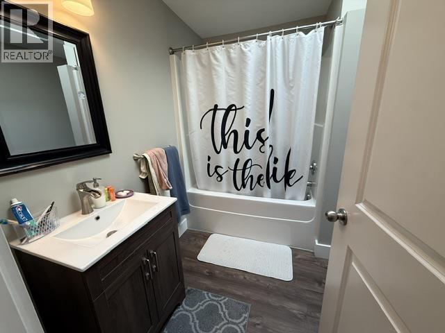 Photo 9 of 21 — 450 TOFIELD STREET · Prince George, BC