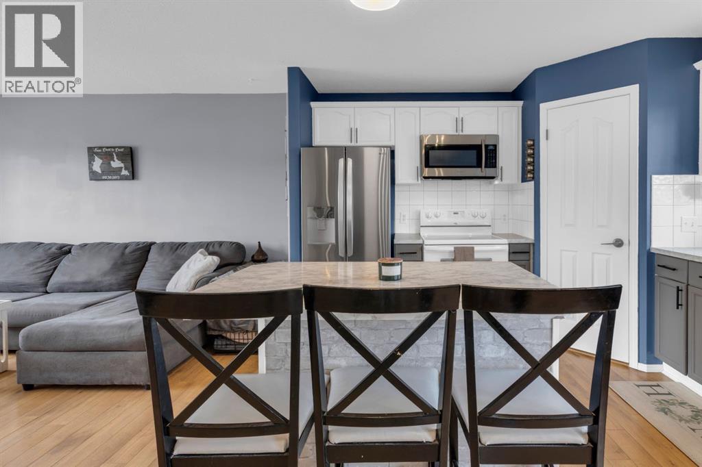 1918 Strathcona Terrace - 6