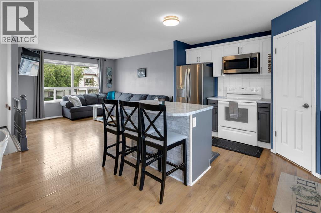 1918 Strathcona Terrace - 7