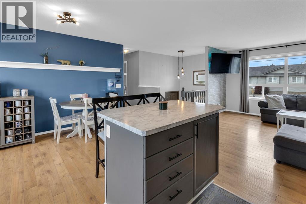 1918 Strathcona Terrace - 8