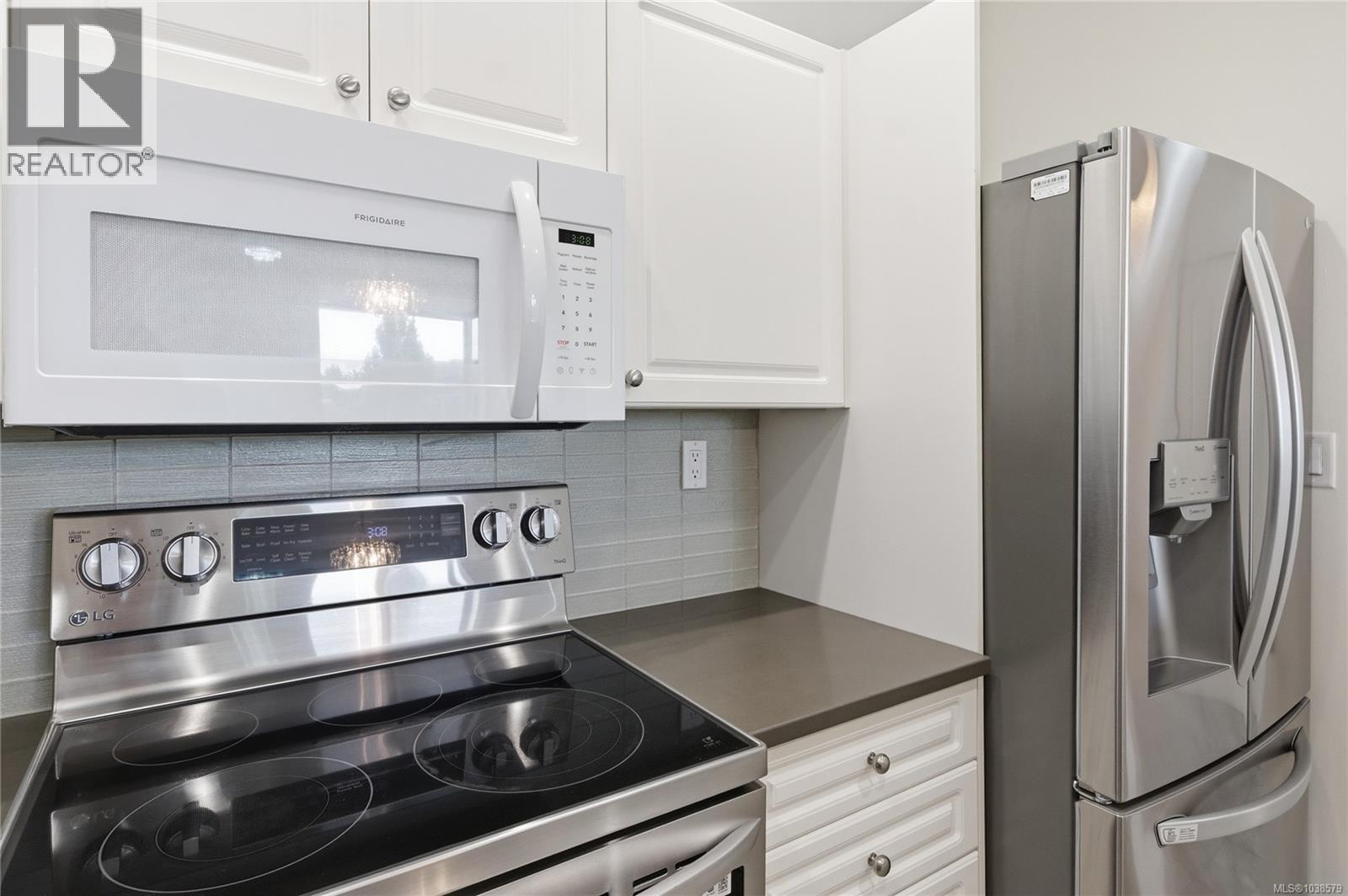 #409 380 Waterfront Cres - 16