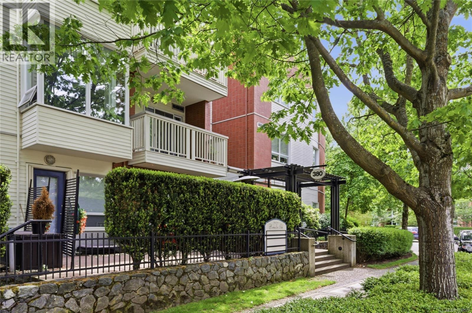 #409 380 Waterfront Cres - 34