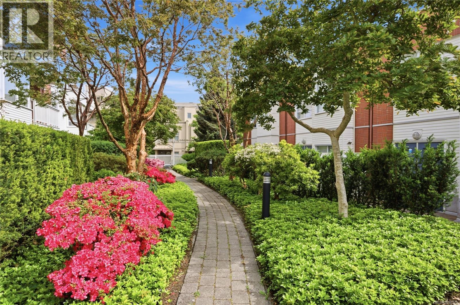 #409 380 Waterfront Cres - 36
