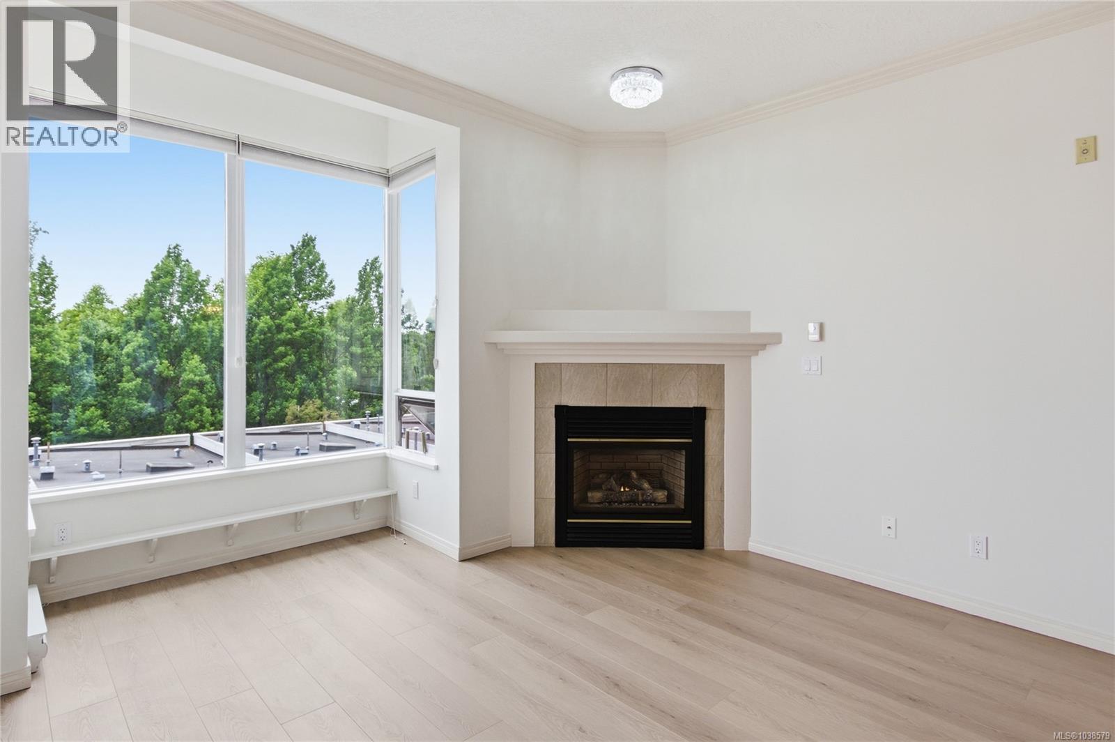 #409 380 Waterfront Cres - 4