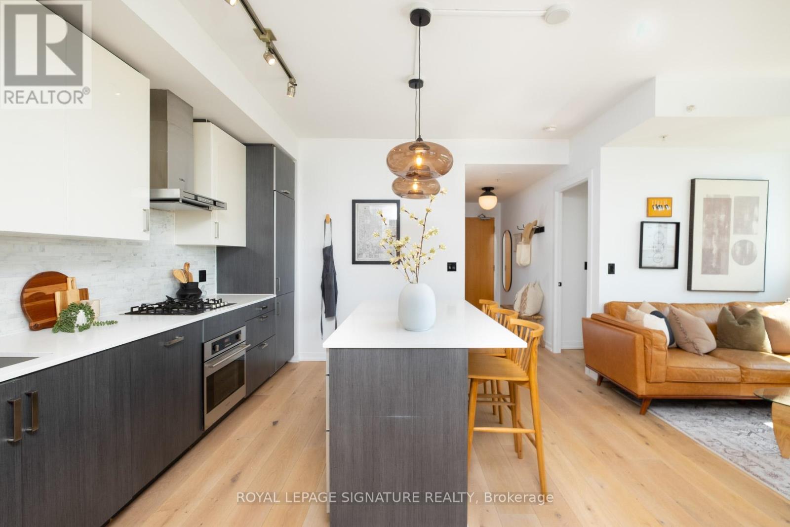 #610 36 HOWARD PARK AVENUE - 7