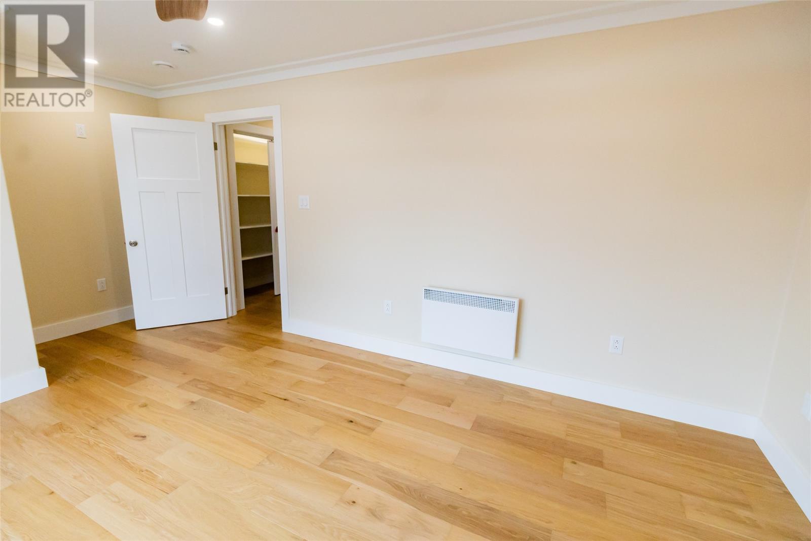 6 Murdoch Drive - 27