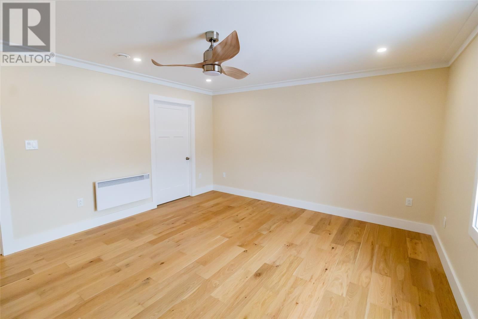 6 Murdoch Drive - 33