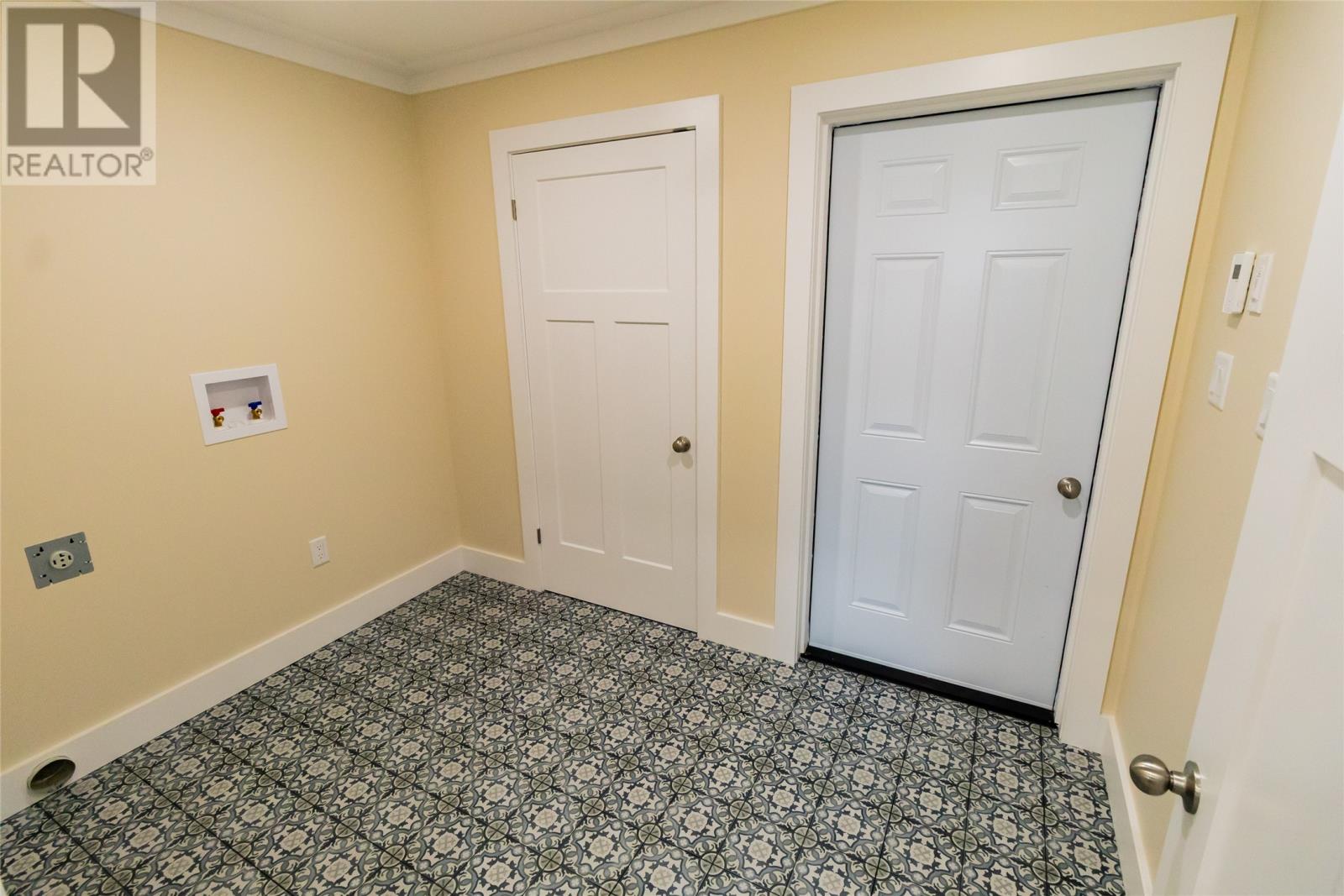 6 Murdoch Drive - 41