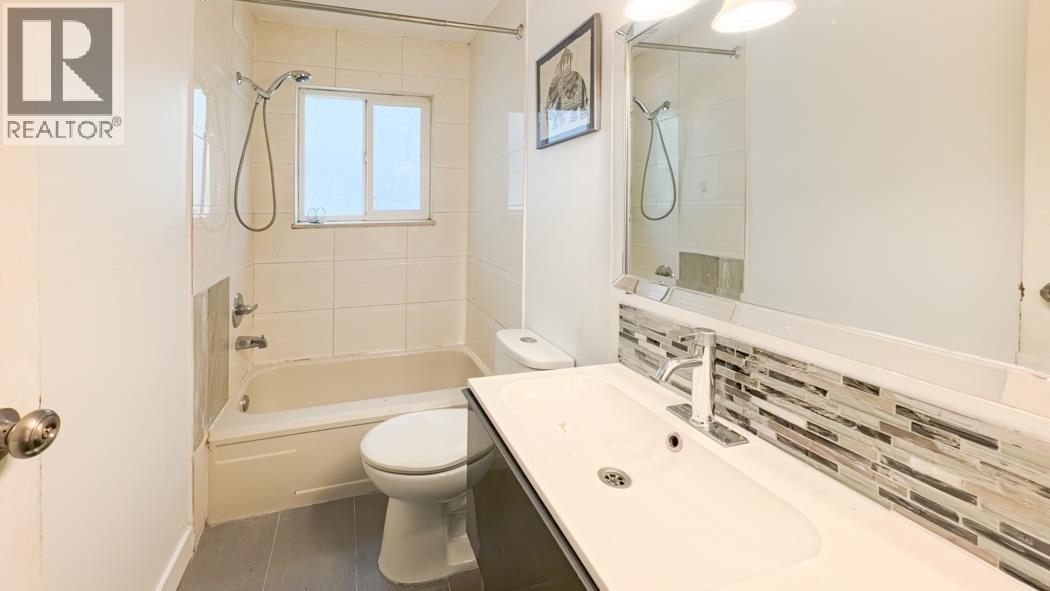 8 Bed, 3 Bath House for Sale in Vancouver – 2849 W KING EDWARD AVENUE, Vancouver – MLS# R3128044 - Image 7