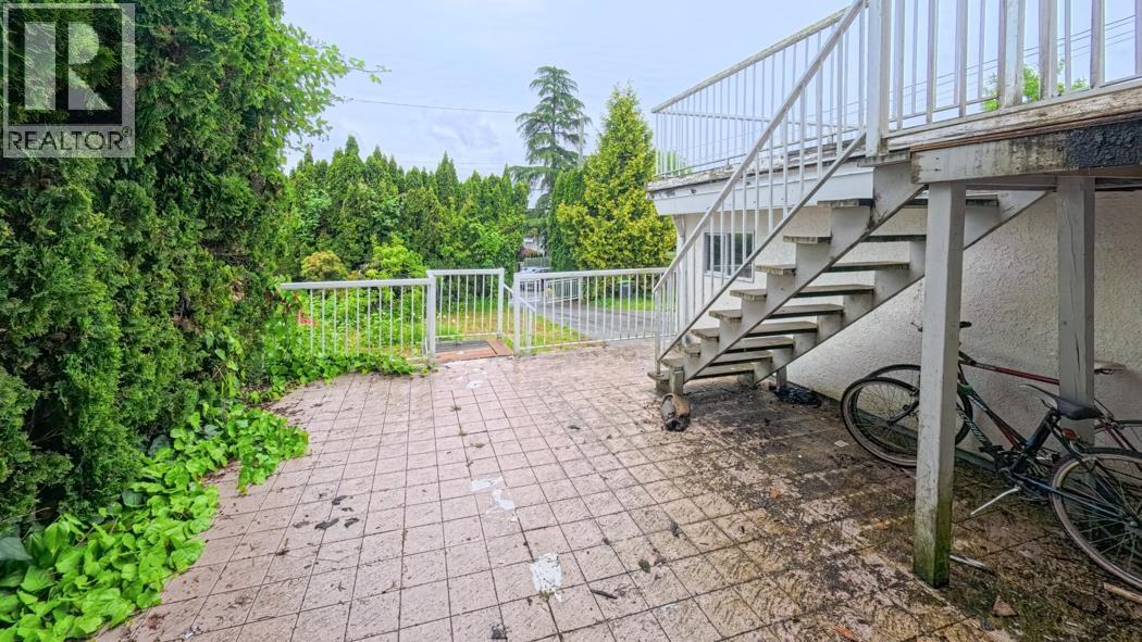 8 Bed, 3 Bath House for Sale in Vancouver – 2849 W KING EDWARD AVENUE, Vancouver – MLS# R3128044 - Image 16