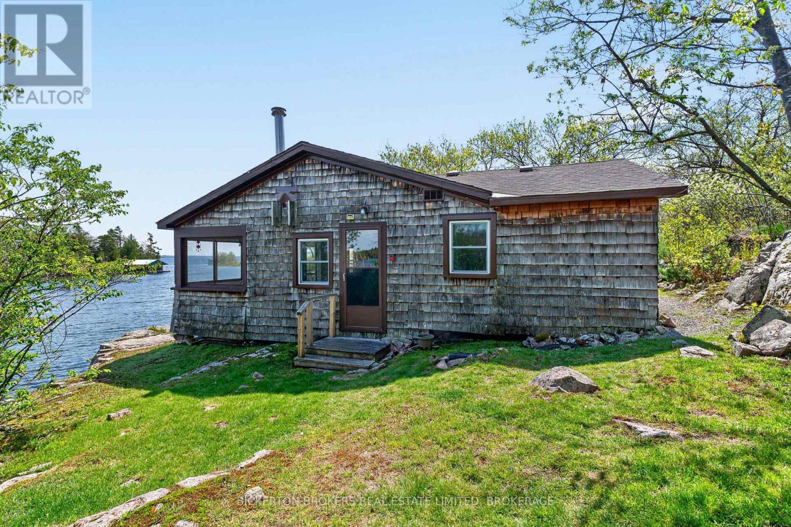 1 KITSYMENIE ISLAND - 11