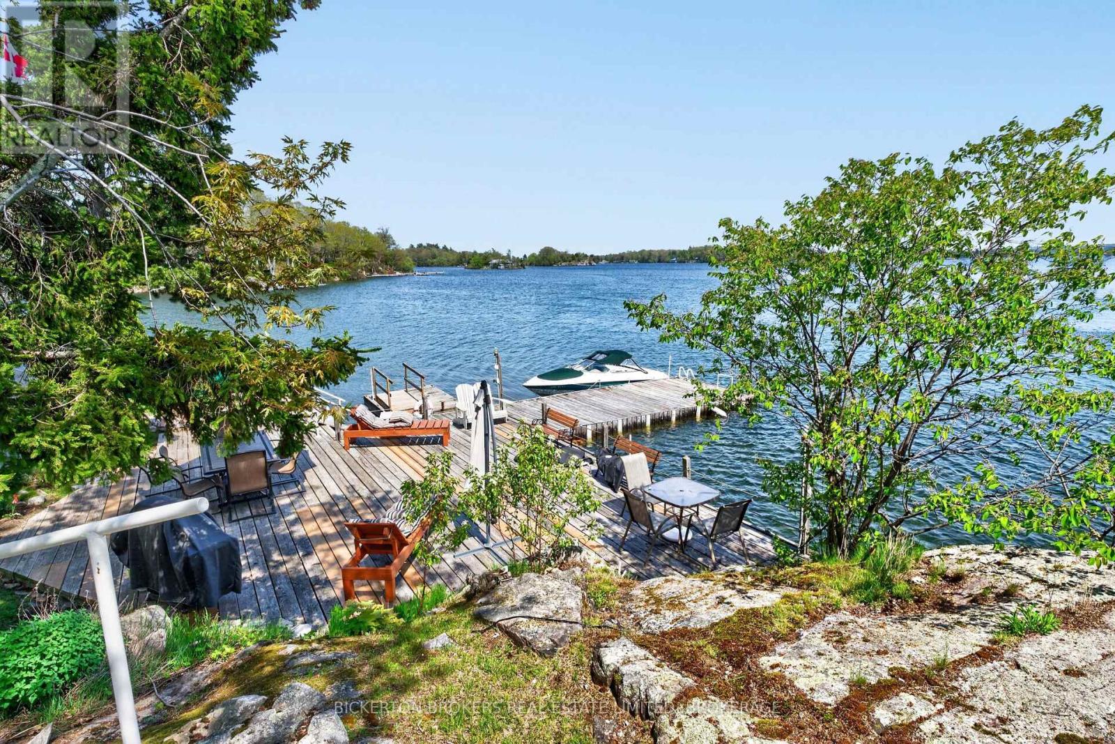 1 KITSYMENIE ISLAND - 12