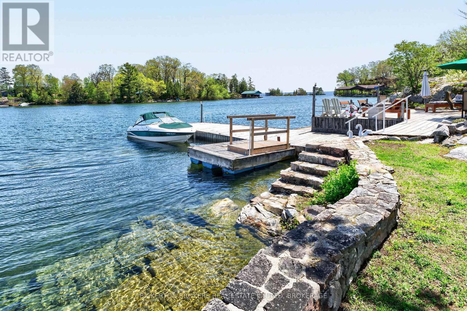 1 KITSYMENIE ISLAND - 19