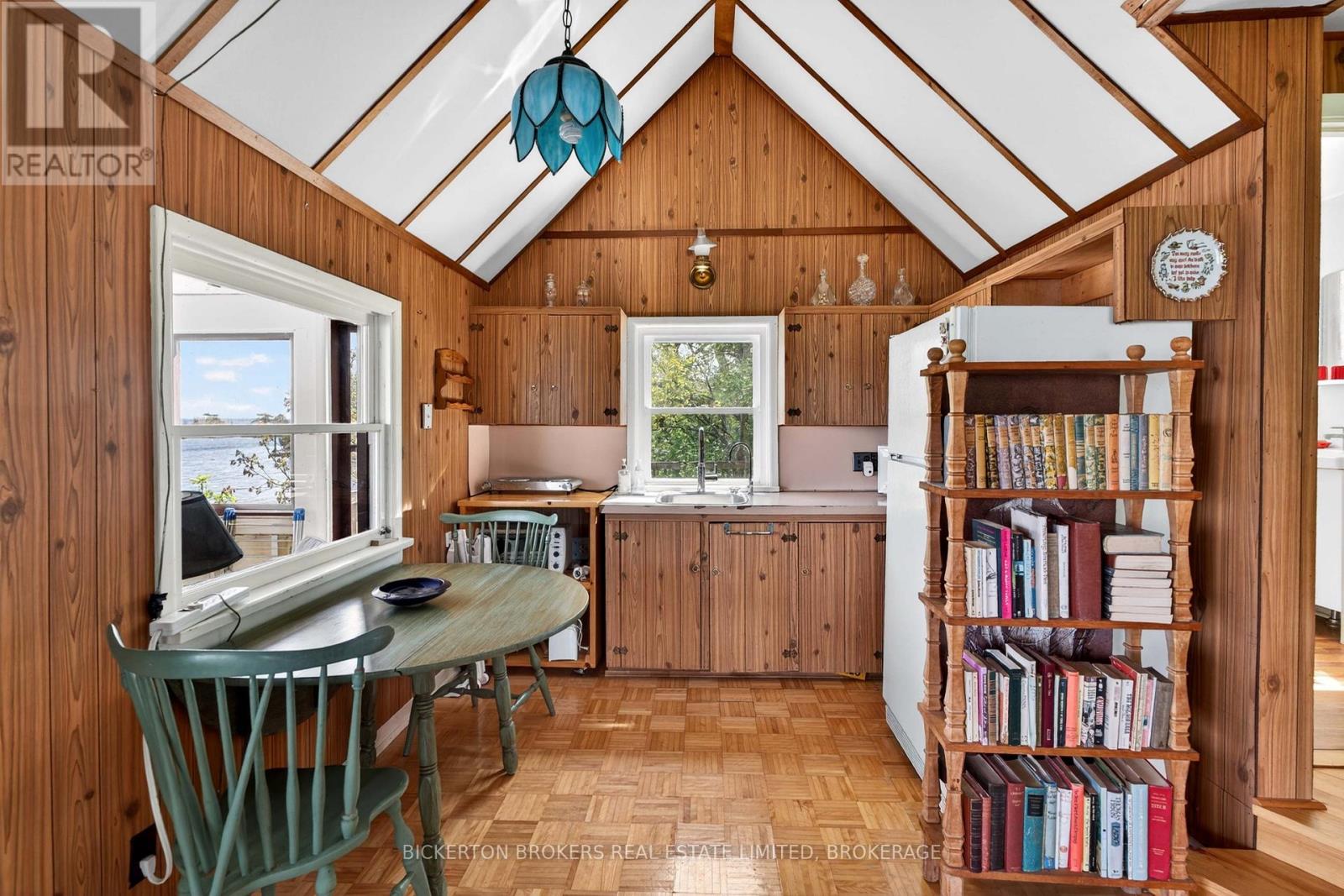 1 KITSYMENIE ISLAND - 31