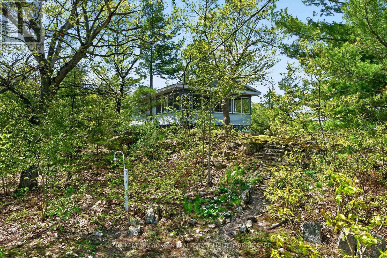 1 KITSYMENIE ISLAND - 9