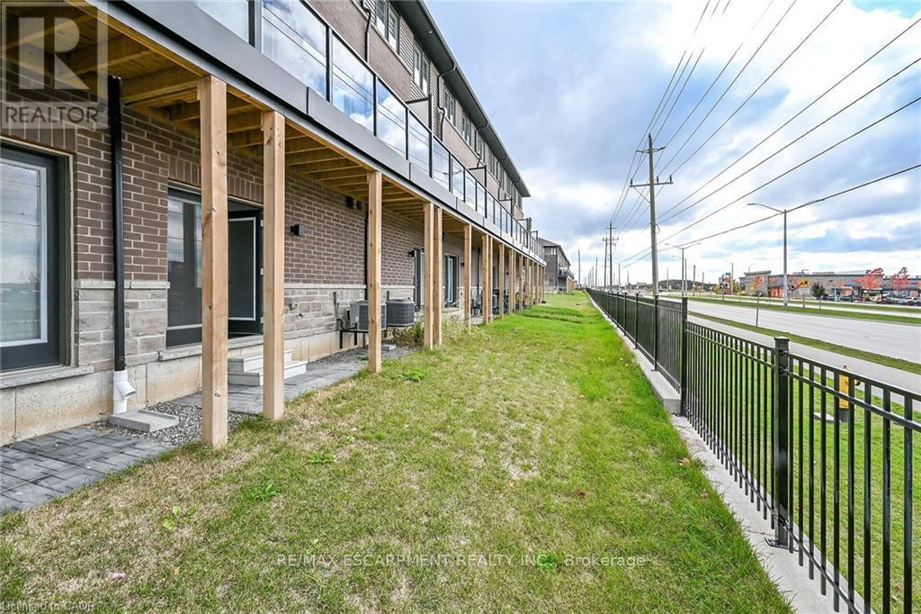 #35 120 COURT DRIVE - 42