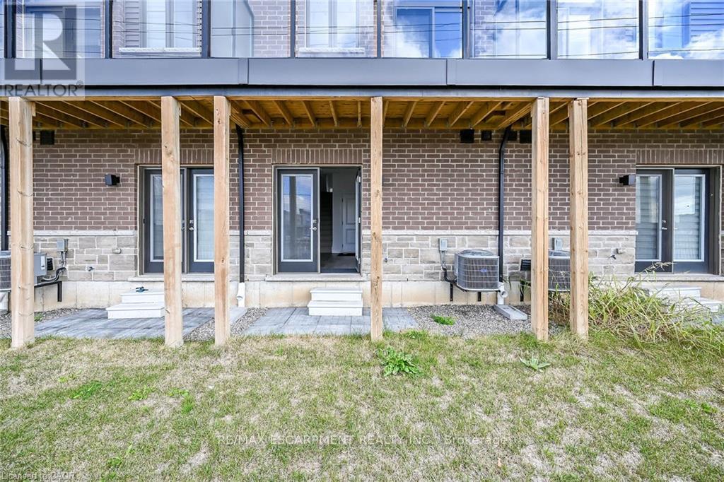 #35 120 COURT DRIVE - 44