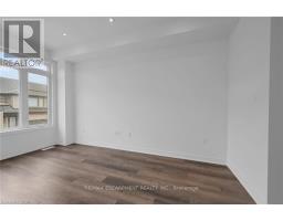 Primary Bedroom - 35 - 120 Court Drive, Brant, ON N3L0N2 Photo 6