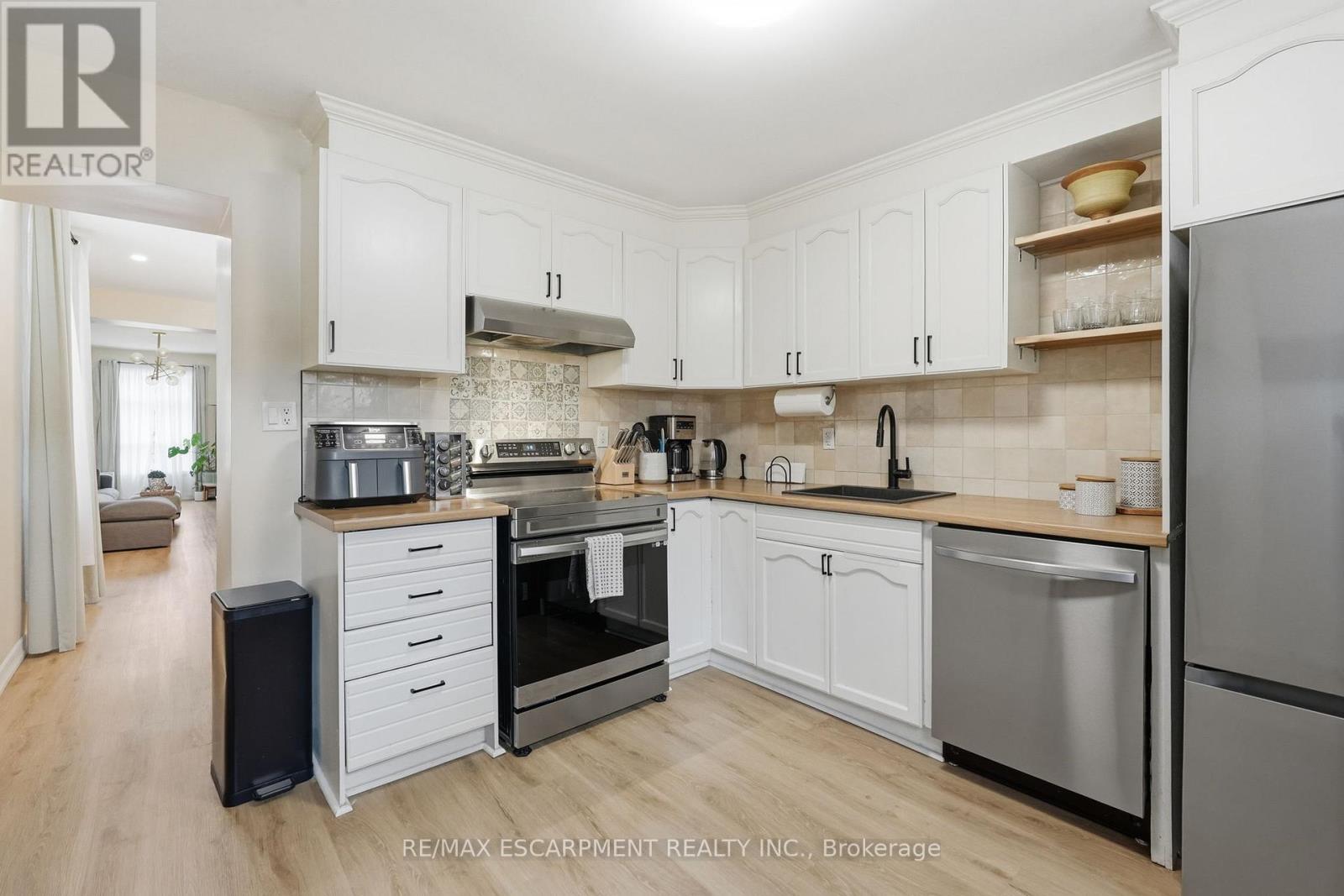 34 BAILLIE STREET - 16