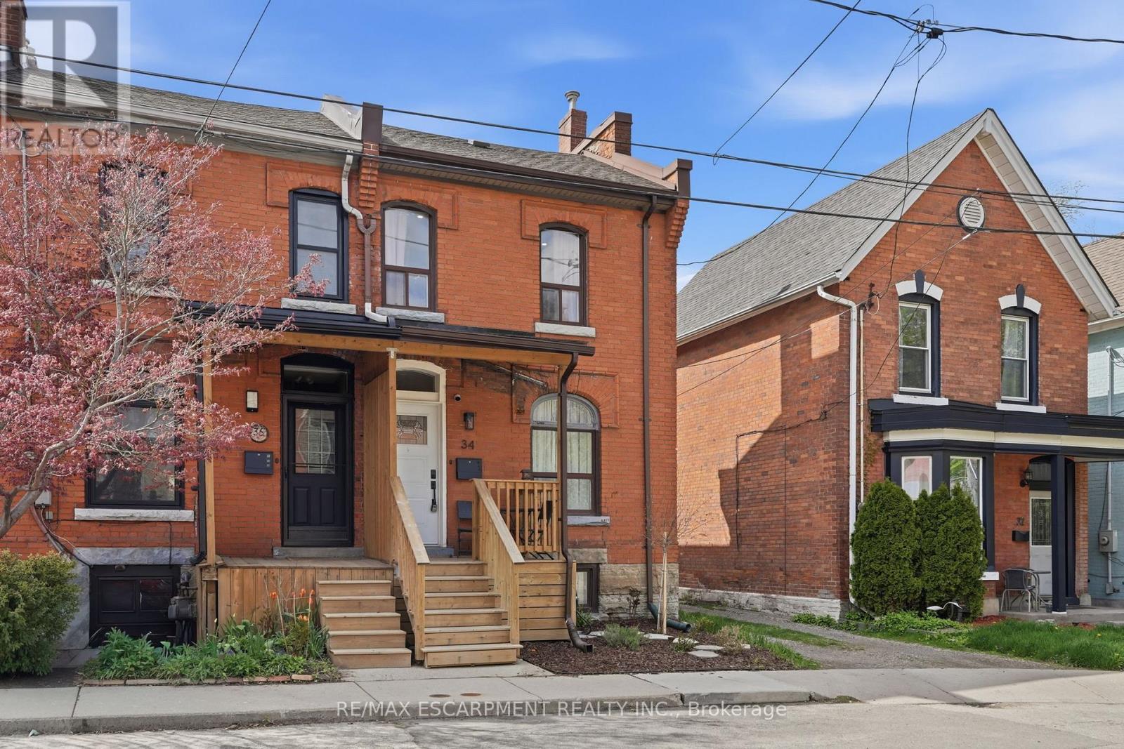 34 BAILLIE STREET - 2