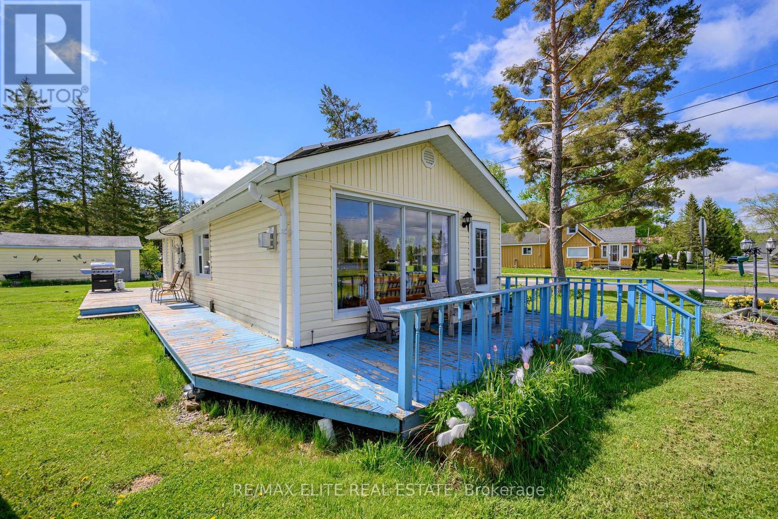 10 ALEXANDER AVENUE - 11