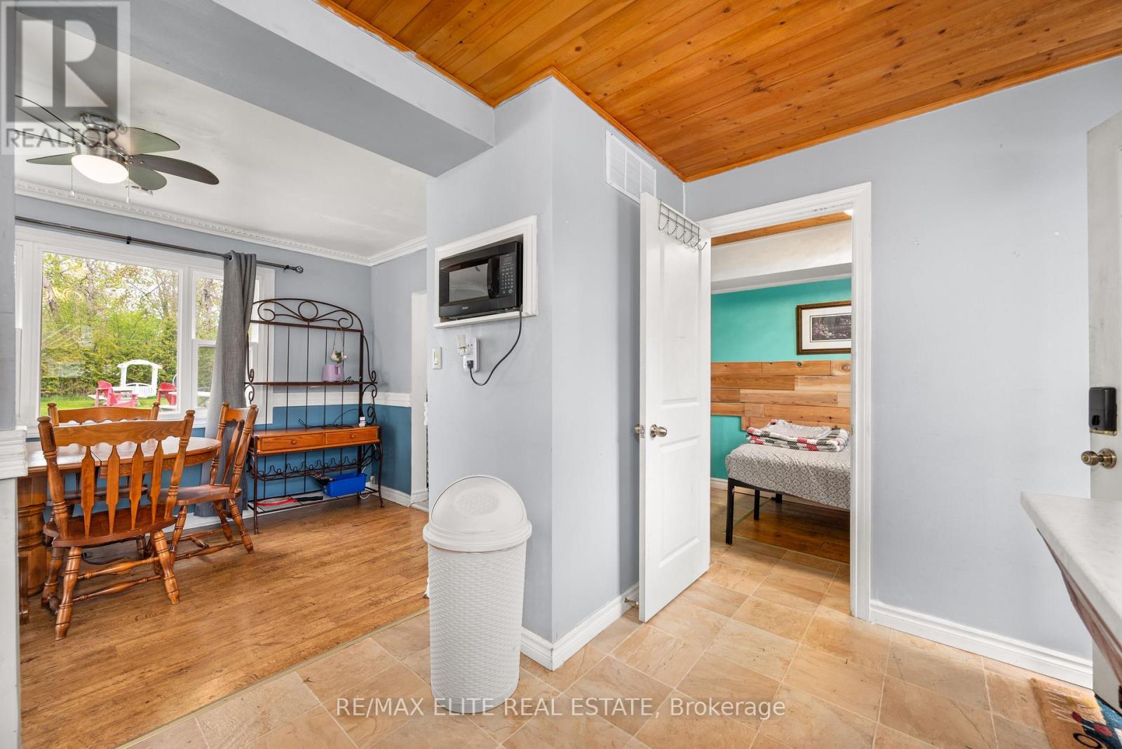 10 ALEXANDER AVENUE - 14