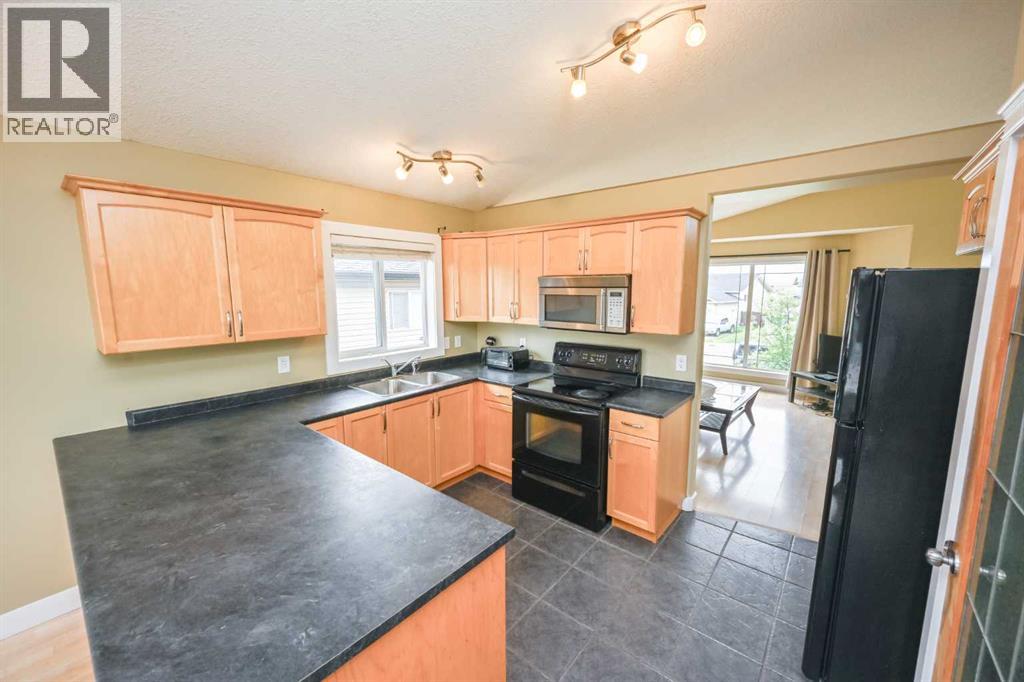 8821 113 Avenue - Image 2