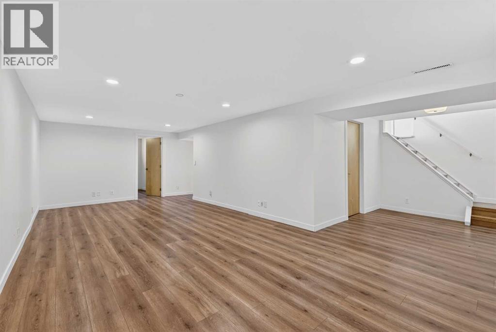 12 Glacier Drive SW - 21