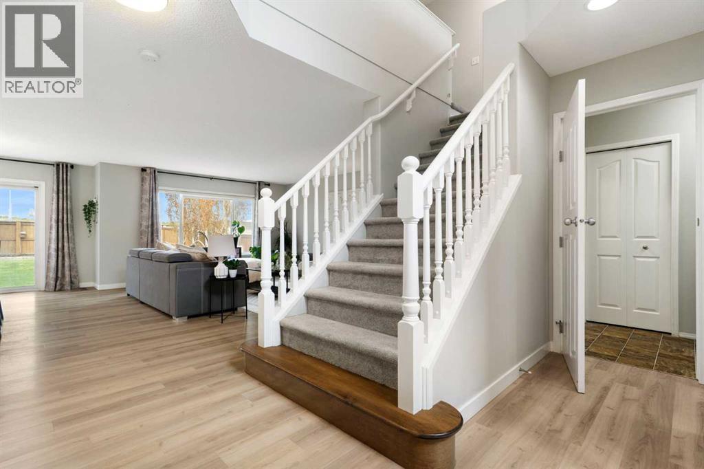 164 Royal Oak Heights NW - 6
