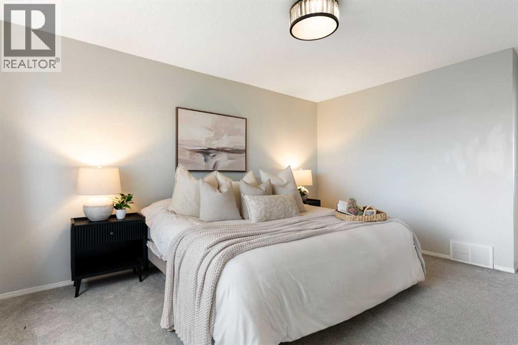 164 Royal Oak Heights NW - 33