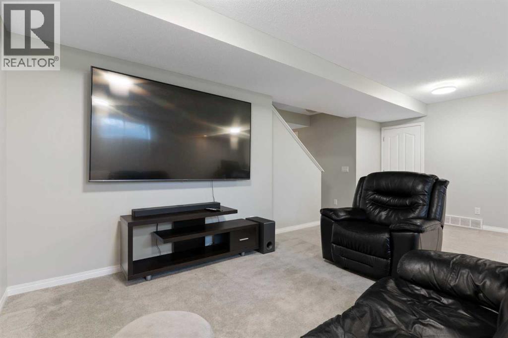 164 Royal Oak Heights NW - 41