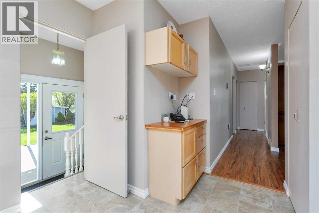 5435 54 Street — photo 12
