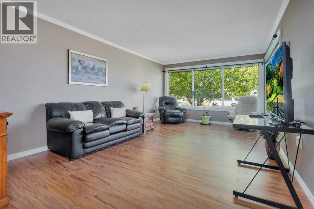5435 54 Street — photo 14
