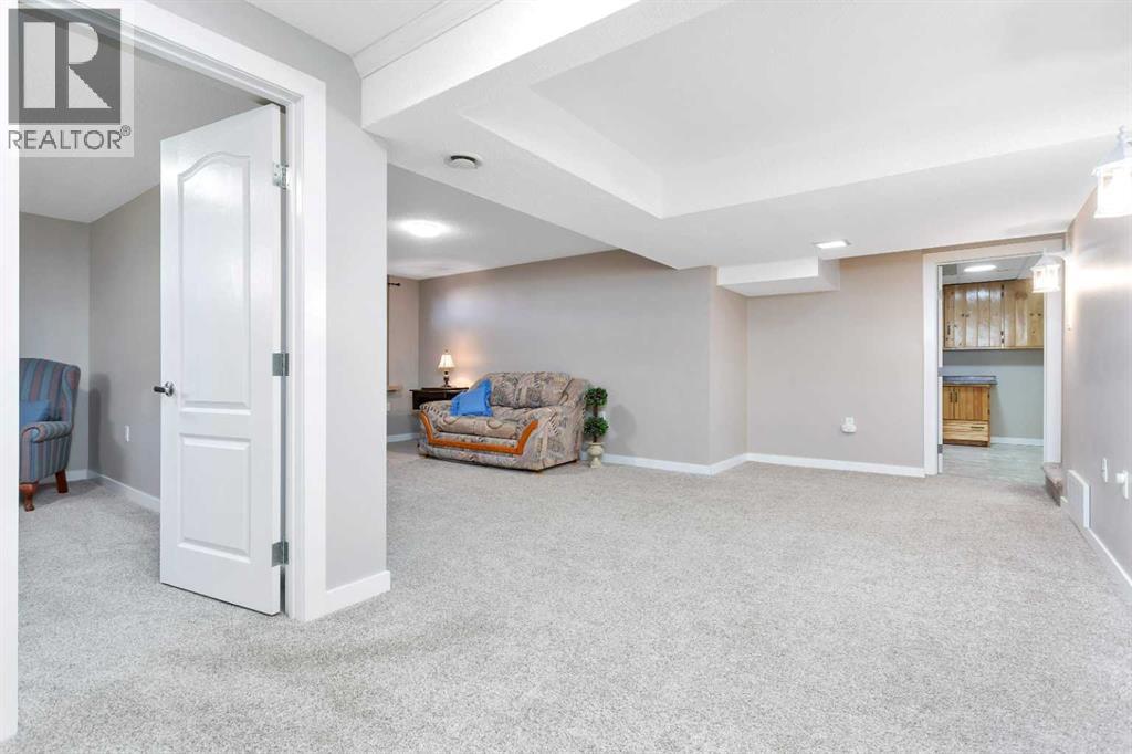 5435 54 Street — photo 23