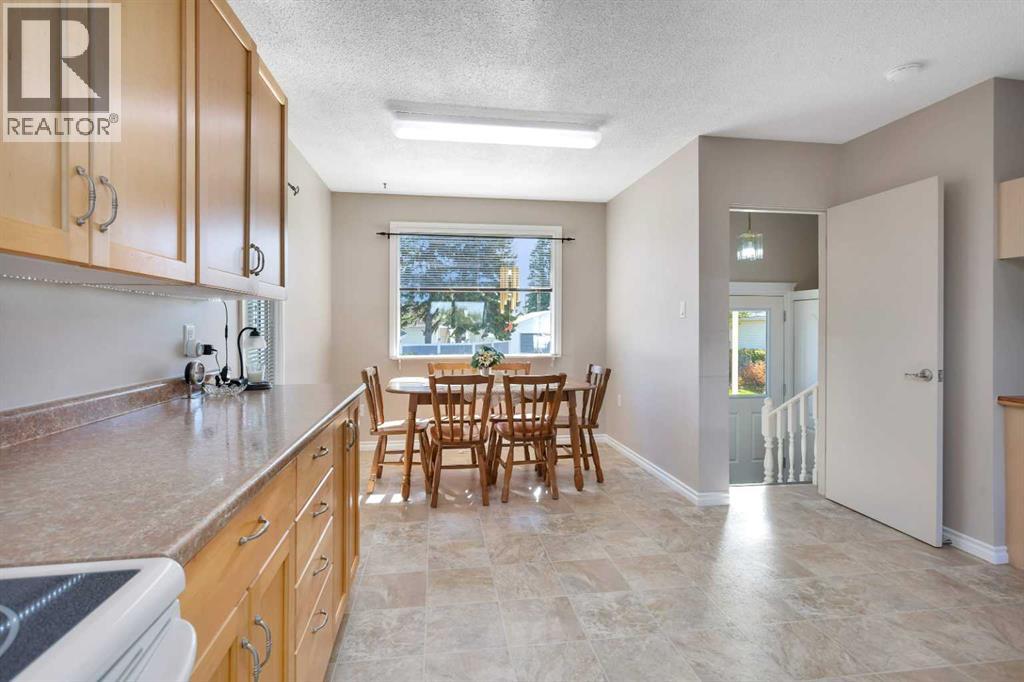 5435 54 Street — photo 9