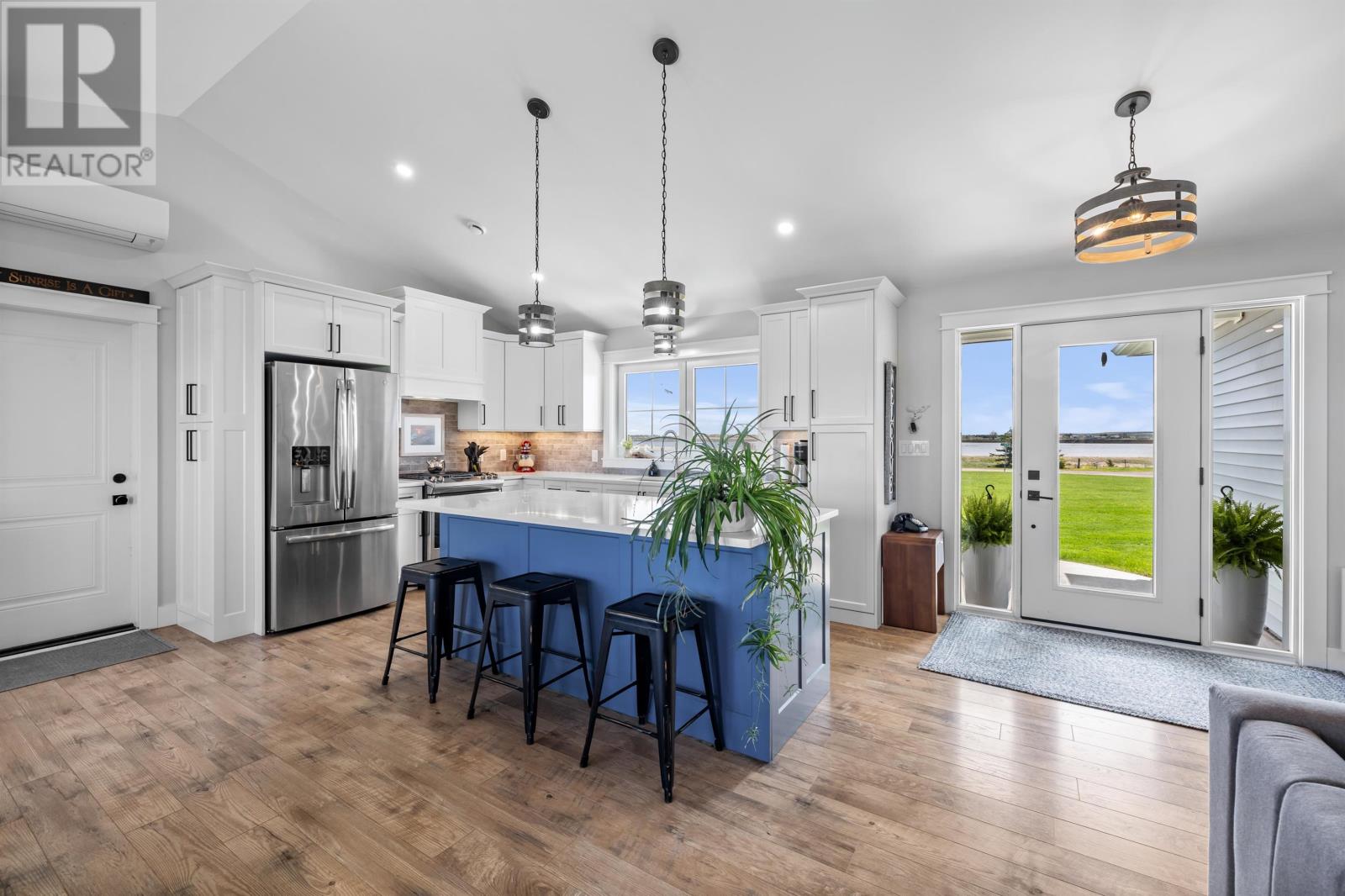 61 SEASIDE Drive - 12